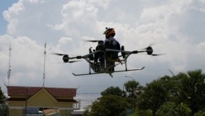 Estudiantes camboyanos y un espectacular invento