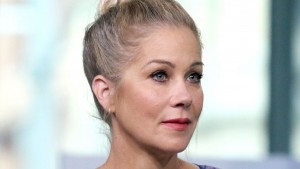 Christina Applegate y un valiente anunció